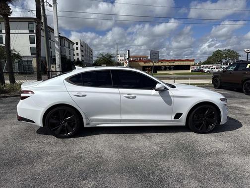 2023 Genesis G70 3.3T RWD