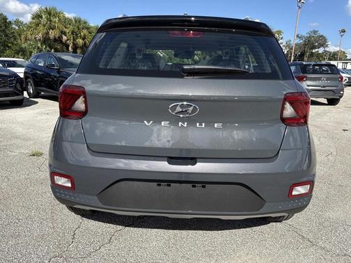 2025 Hyundai VENUE Limited