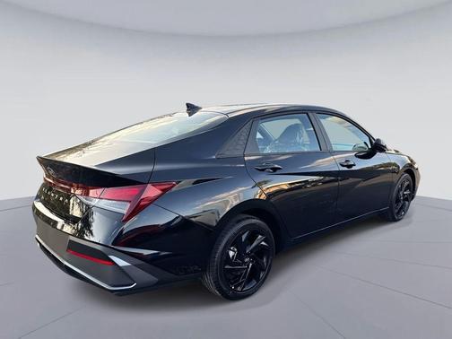 2026 Hyundai ELANTRA Sport