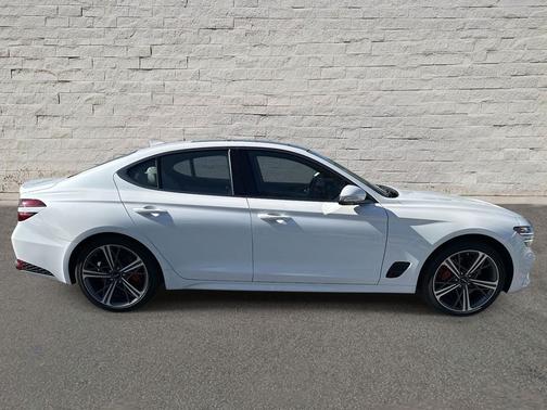 2025 Genesis G70 2.5T AWD