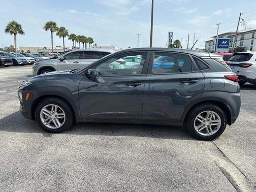 2021 Hyundai KONA SE