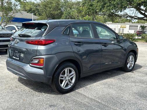 2021 Hyundai KONA SE