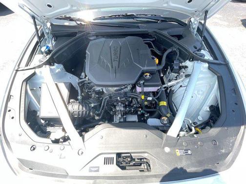 2024 Genesis G70 2.5T RWD
