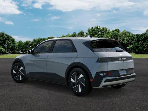 2026 Hyundai IONIQ 5 SE