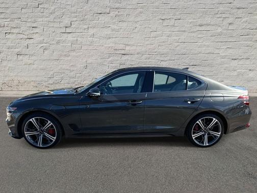 2025 Genesis G70 3.3T RWD Sport Advanced