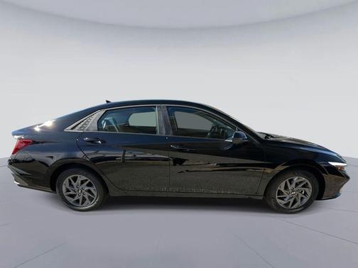 2026 Hyundai ELANTRA HEV Blue