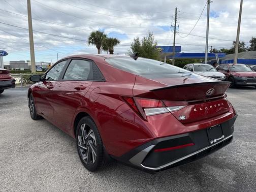 2025 Hyundai ELANTRA Sport