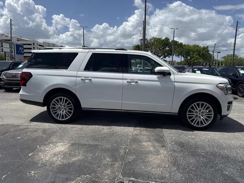 Star White Metallic Tri-Coat 2024 Ford Expedition Max Limited
