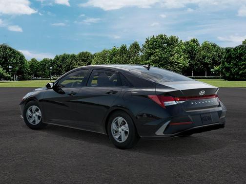 Abyss Black 2026 Hyundai ELANTRA SE
