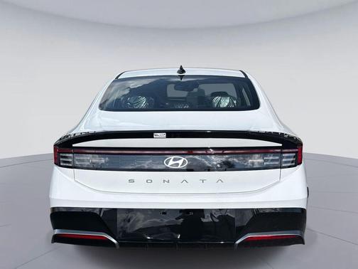 2026 Hyundai SONATA SEL