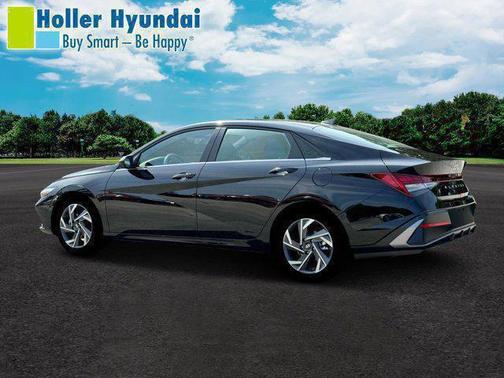2025 Hyundai ELANTRA SEL