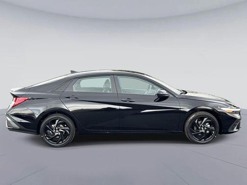 2026 Hyundai ELANTRA Sport