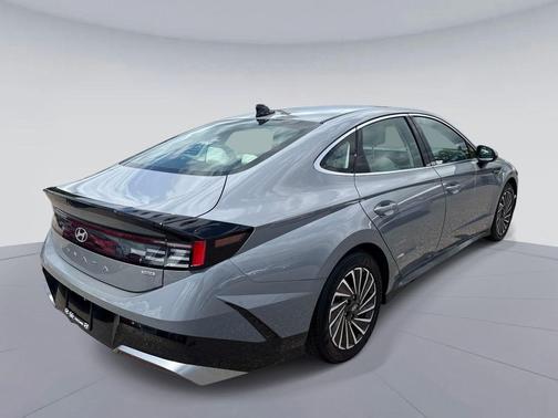 Transmission Blue 2025 Hyundai SONATA Hybrid SE