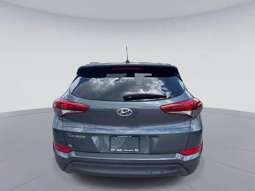 Coliseum Gray 2017 Hyundai TUCSON SE