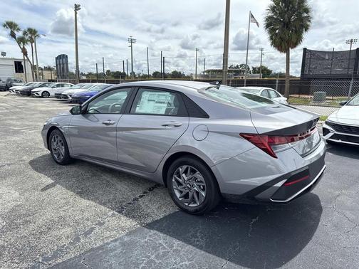 2025 Hyundai ELANTRA HEV Blue