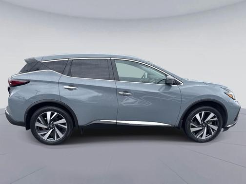 2023 Nissan Murano SL FWD