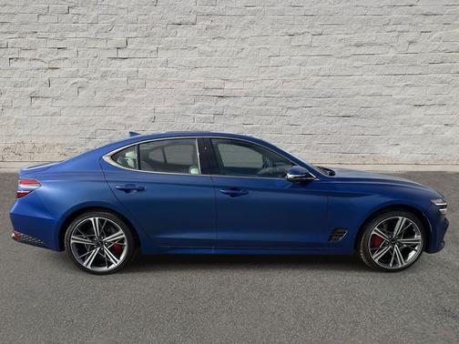 2025 Genesis G70 3.3T RWD Sport Advanced