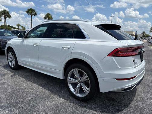 2023 Audi Q8 55 Premium