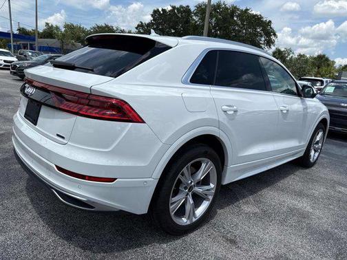 2023 Audi Q8 55 Premium