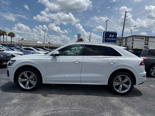 2023 Audi Q8 55 Premium