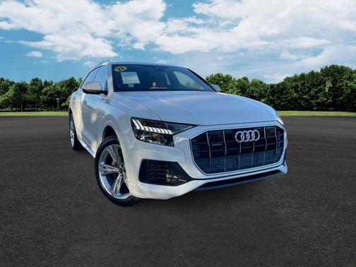 2023 Audi Q8 55 Premium
