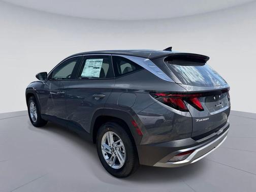 Ecotronic Gray 2026 Hyundai TUCSON SE