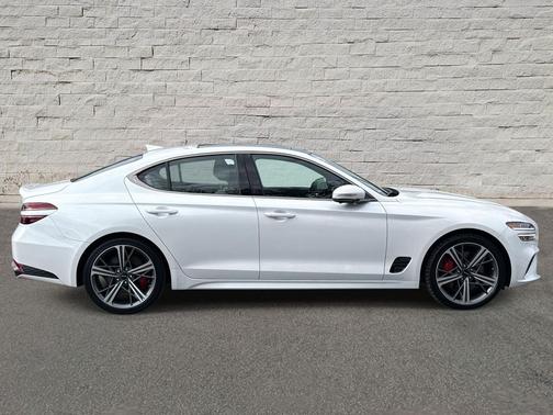 2025 Genesis G70 3.3T RWD Sport Advanced