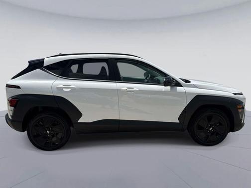 Atlas White 2026 Hyundai KONA SEL Sport