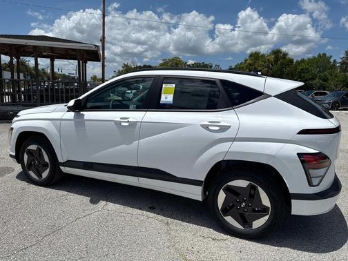 2025 Hyundai KONA EV SEL