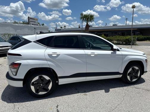 2025 Hyundai KONA EV SEL