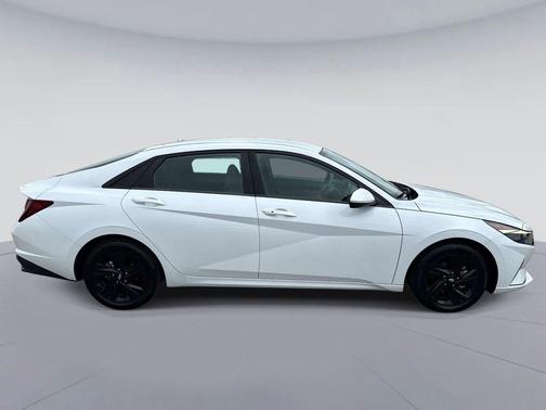 Quartz White 2021 Hyundai ELANTRA SEL