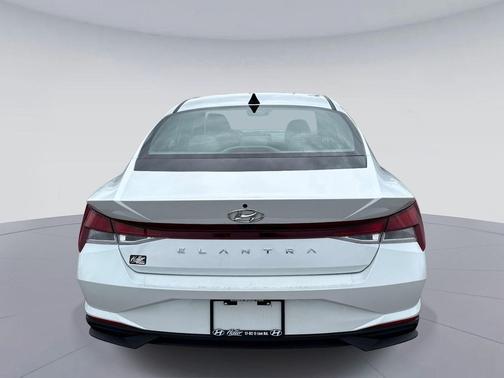 Quartz White 2021 Hyundai ELANTRA SEL