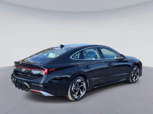 2026 Hyundai SONATA SEL