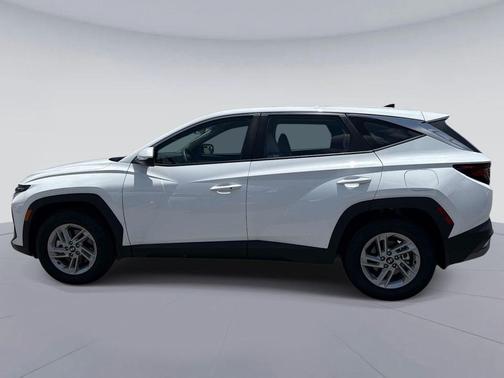 Serenity White Pearl 2026 Hyundai TUCSON SE