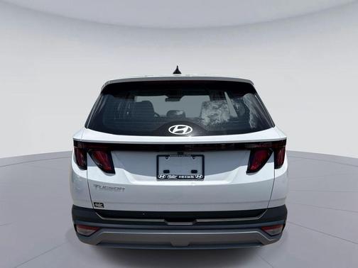 Serenity White Pearl 2026 Hyundai TUCSON SE