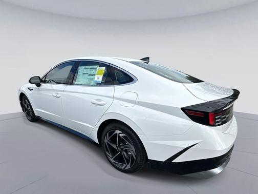 2026 Hyundai SONATA SEL