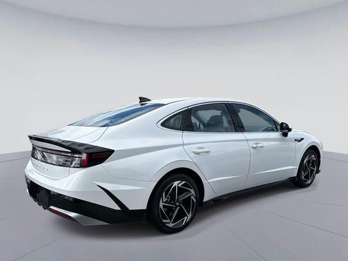 2026 Hyundai SONATA SEL