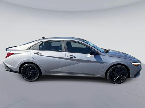 2026 Hyundai ELANTRA HEV SEL Sport