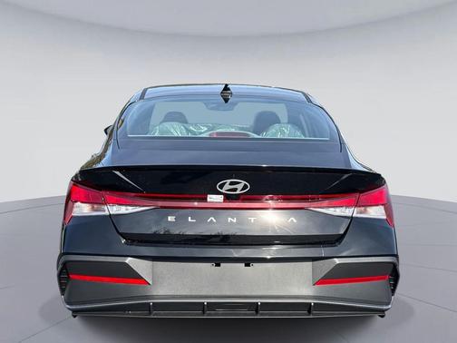 2026 Hyundai ELANTRA Sport