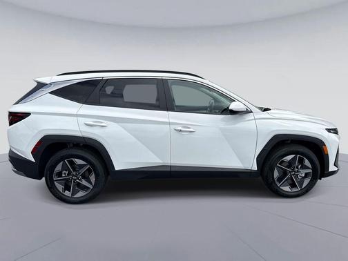 Serenity White Pearl 2026 Hyundai TUCSON SEL