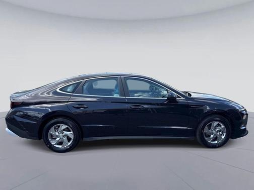 Carbon Blue 2026 Hyundai SONATA SE