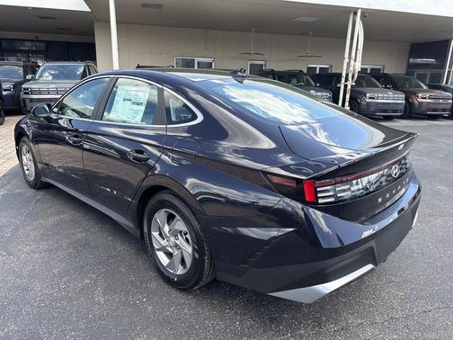 Carbon Blue 2026 Hyundai SONATA SE