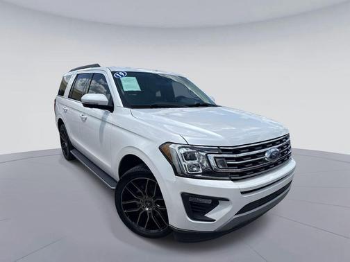 White Platinum Metallic Tri-Coat 2019 Ford Expedition XLT