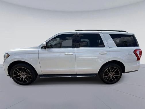 White Platinum Metallic Tri-Coat 2019 Ford Expedition XLT