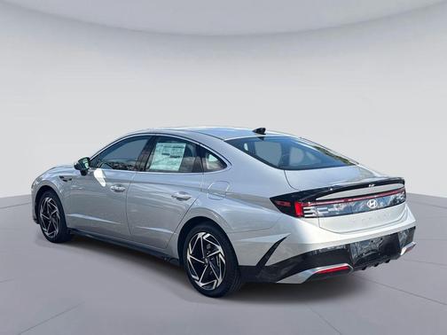 2026 Hyundai SONATA SEL