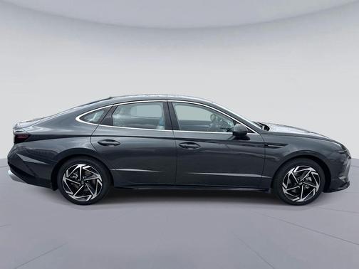 2026 Hyundai SONATA SEL