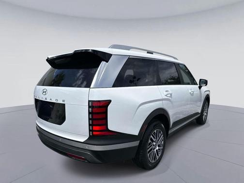 Creamy White Pearl 2026 Hyundai PALISADE SEL 7P