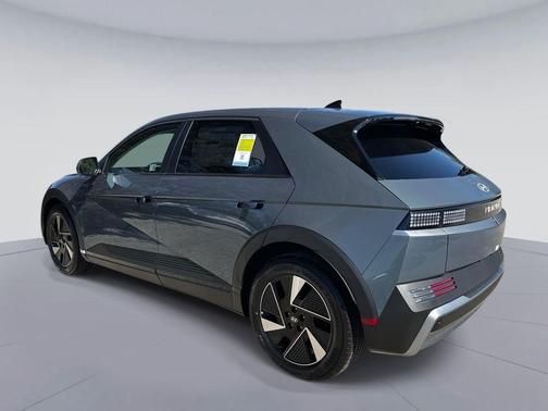 2026 Hyundai IONIQ 5 SE