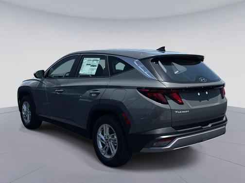 Hampton Gray 2026 Hyundai TUCSON SE