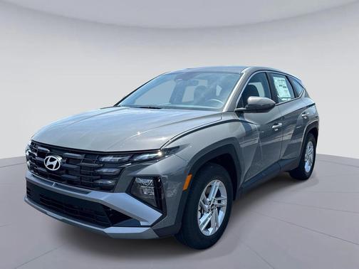 Hampton Gray 2026 Hyundai TUCSON SE